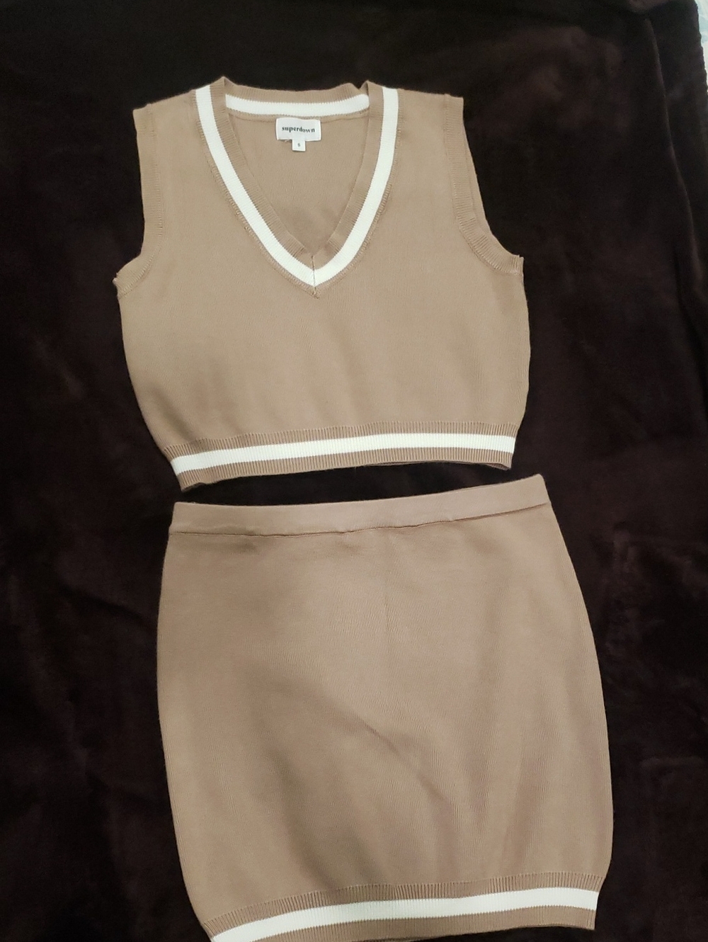 Sleeveless V-Neck Knit Crop Top Set in Light Brown/tan with White Trim